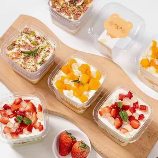 How does a PET food tray compare with a CPET tray for frozen pet food applications?